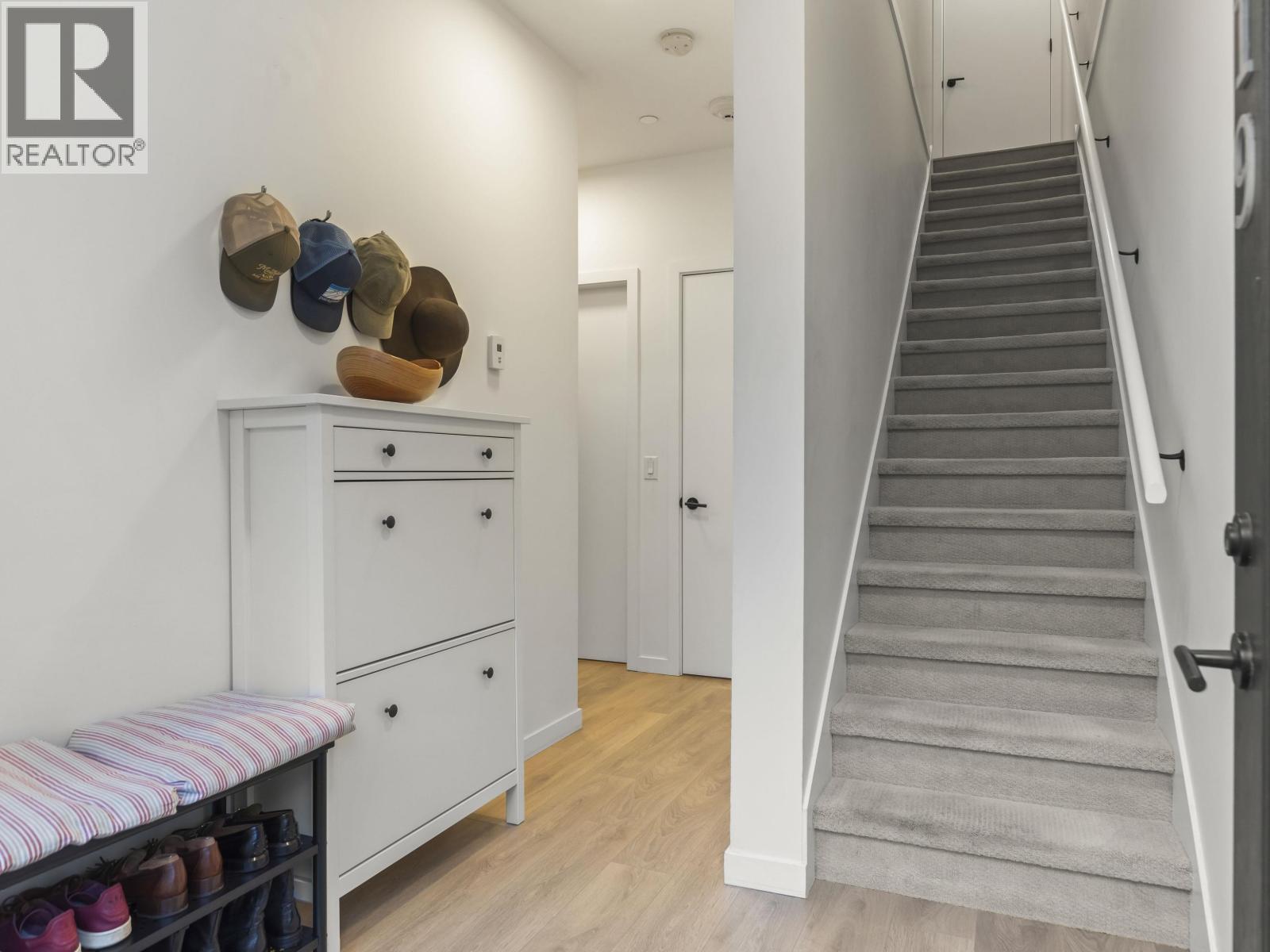 19 533 E 3rd Street, North Vancouver, British Columbia  V7L 1G4 - Photo 6 - R3091075