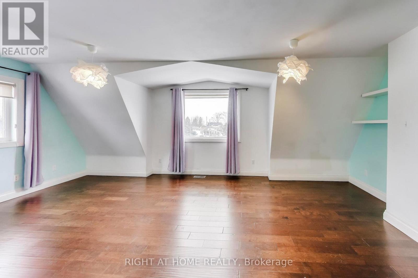 1090 Westmount Avenue, Mississauga, Ontario  L5E 1X7 - Photo 16 - W12779796