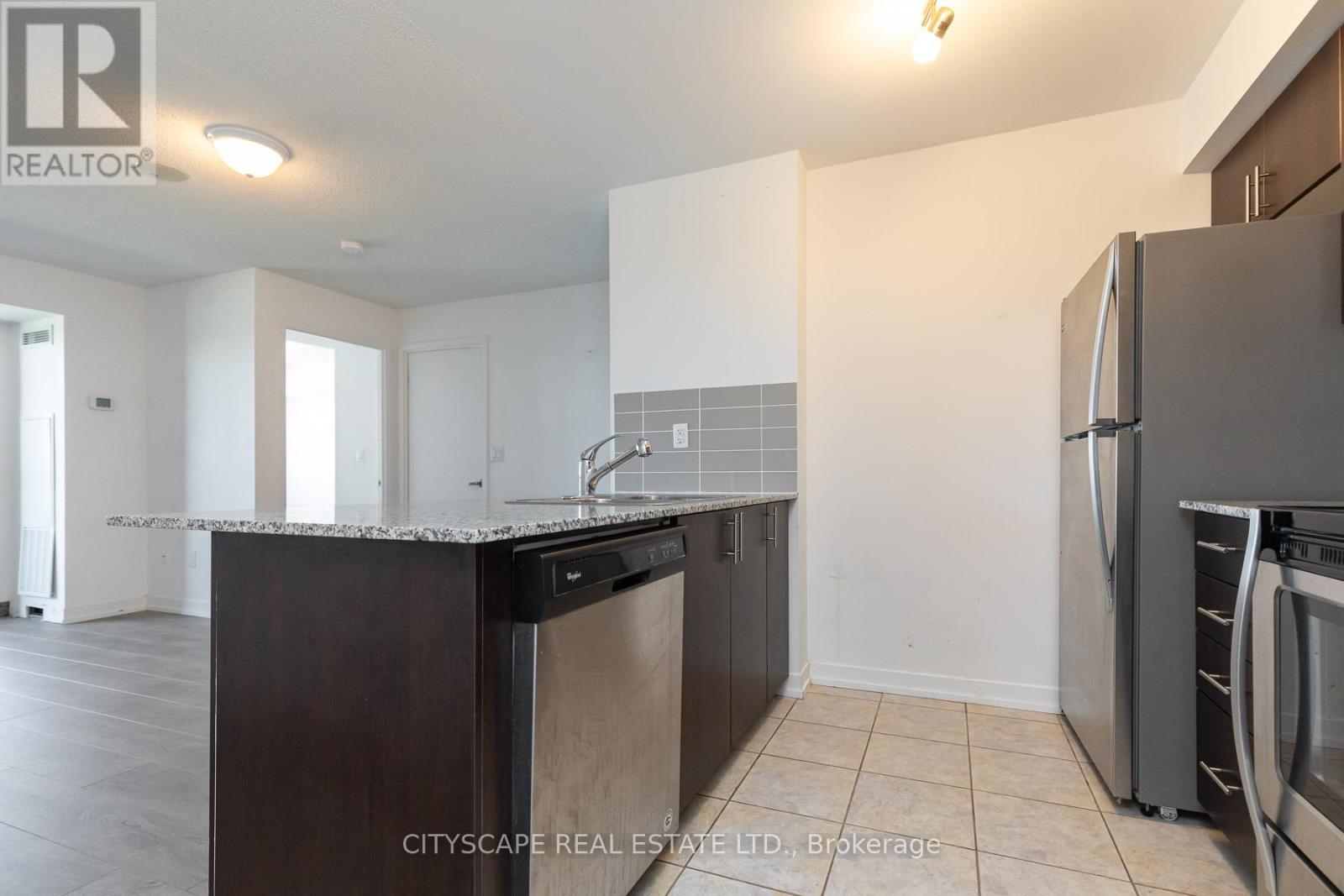 1910 - 1410 Dupont Street, Toronto, Ontario  M6H 2B1 - Photo 5 - W12798086