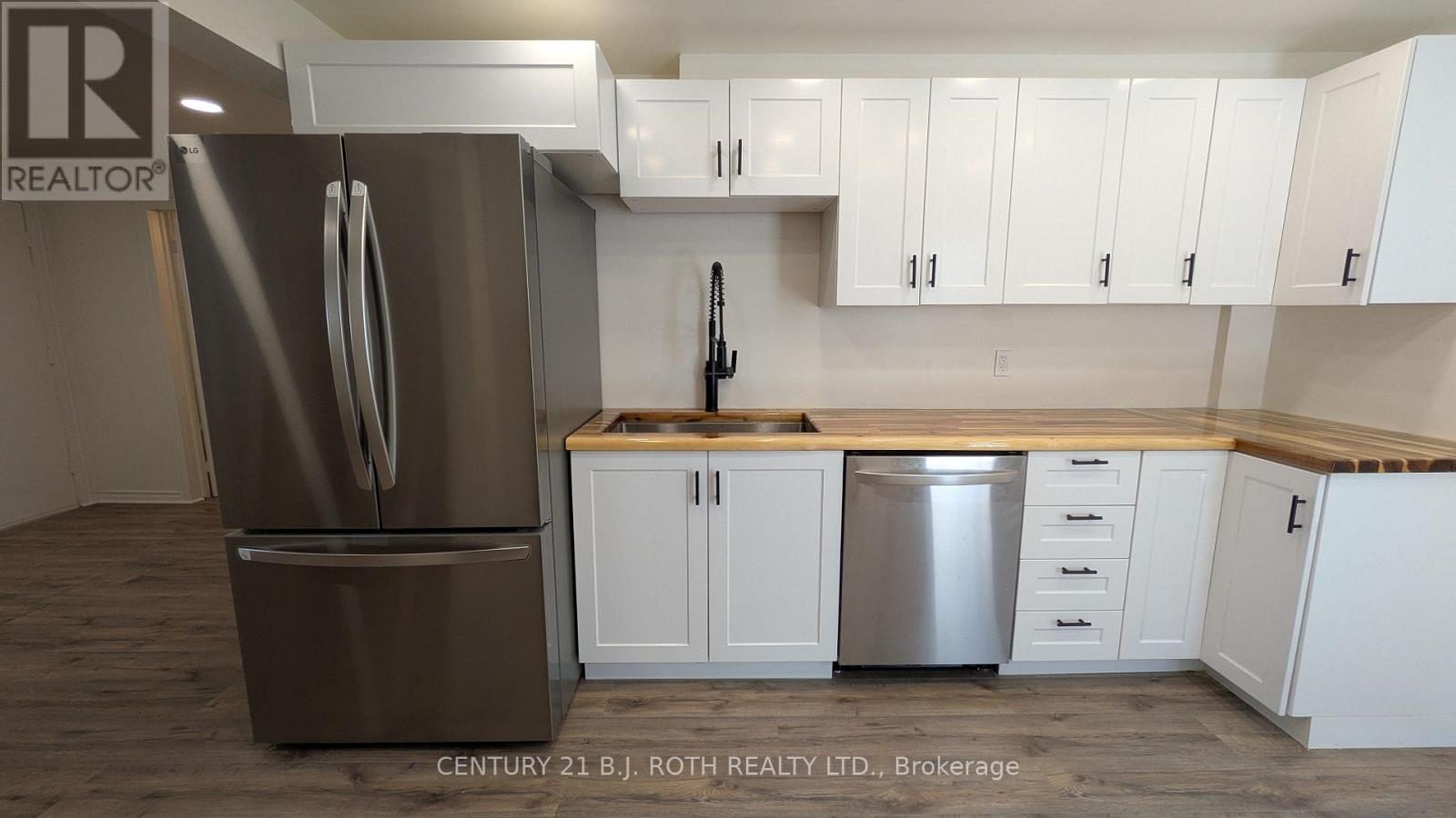 B - 20 Meadowland Avenue, Barrie, Ontario  L4N 2Y4 - Photo 8 - S12645326