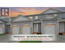 22 MCCONNELL CRESCENT, Bracebridge, Ontario