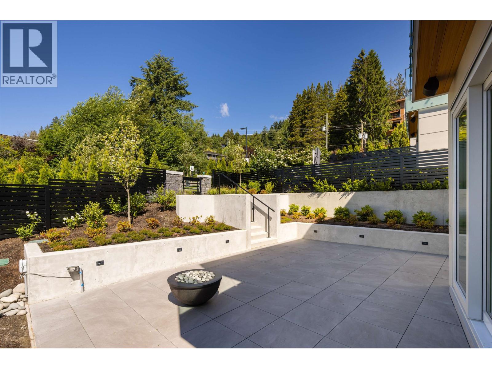 592 Arthur Erickson Place, West Vancouver, British Columbia  V7T 1J1 - Photo 32 - R3091056