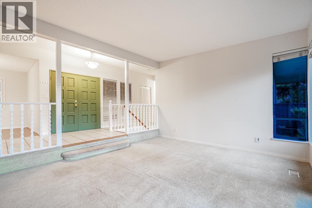 1021 Ogden Street, Coquitlam, British Columbia  V3C 3V8 - Photo 14 - R3089523