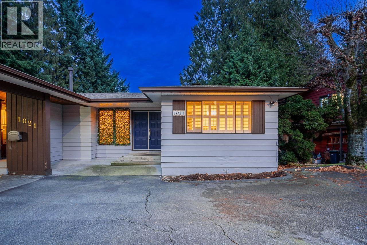 1021 Ogden Street, Coquitlam, British Columbia  V3C 3V8 - Photo 3 - R3089523