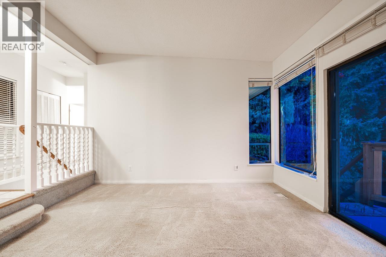 1021 Ogden Street, Coquitlam, British Columbia  V3C 3V8 - Photo 13 - R3089523