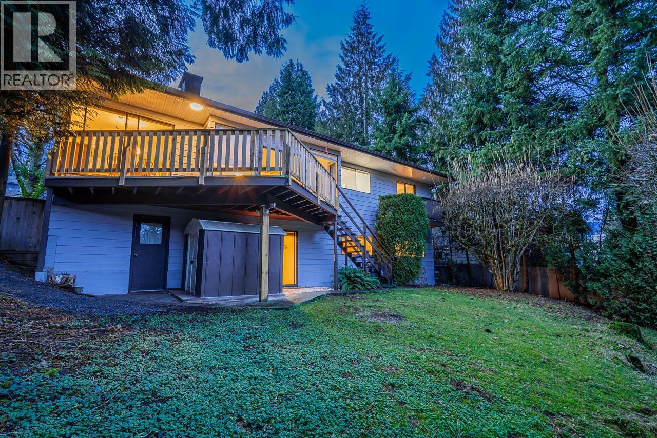 1021 Ogden Street, Coquitlam, British Columbia  V3C 3V8 - Photo 32 - R3089523