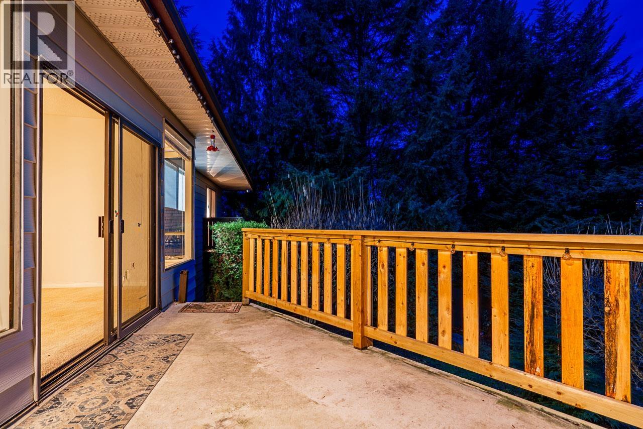 1021 Ogden Street, Coquitlam, British Columbia  V3C 3V8 - Photo 18 - R3089523