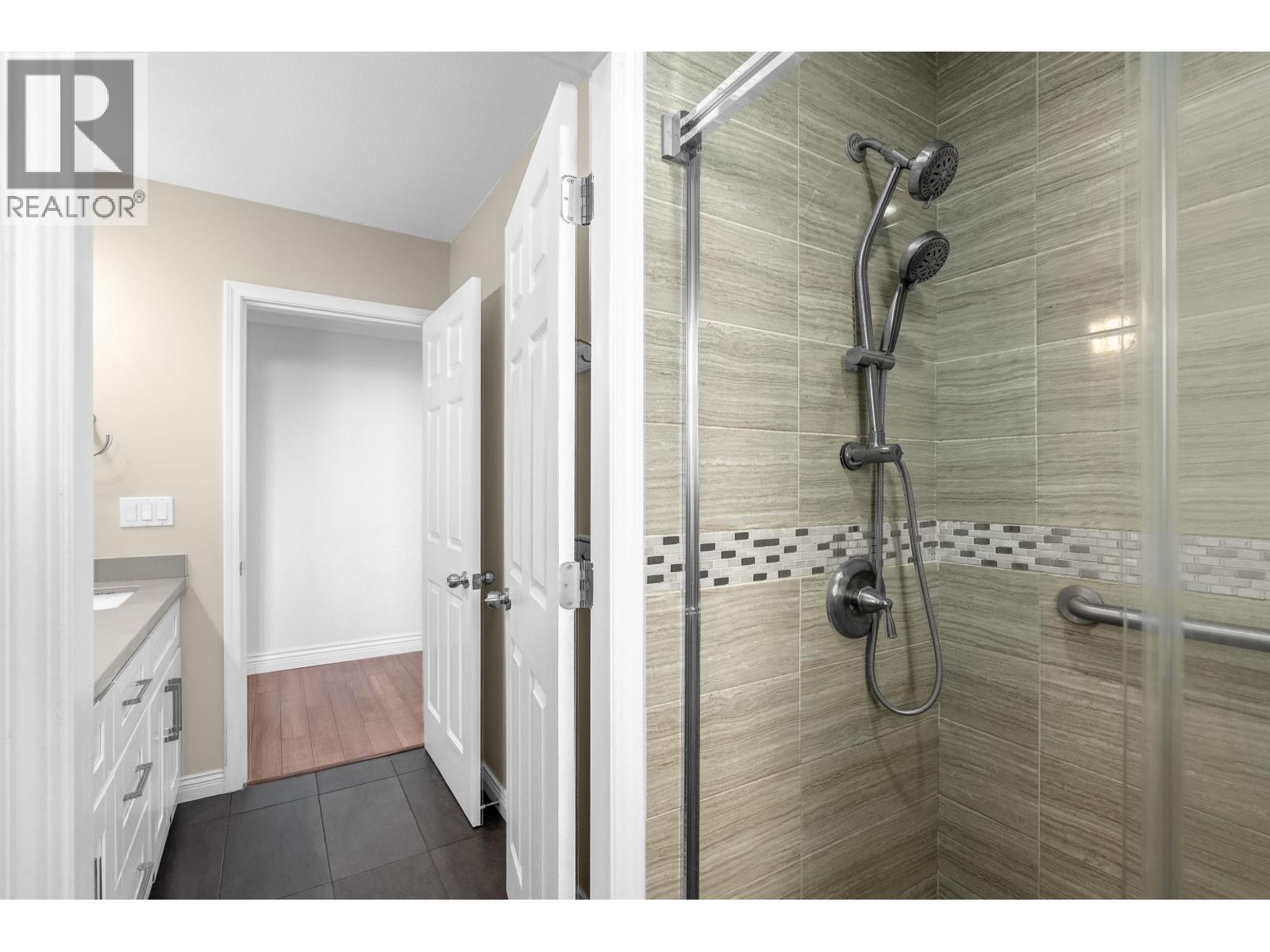 2765 Nadina Drive, Coquitlam, British Columbia  V3C 6A5 - Photo 31 - R3091003