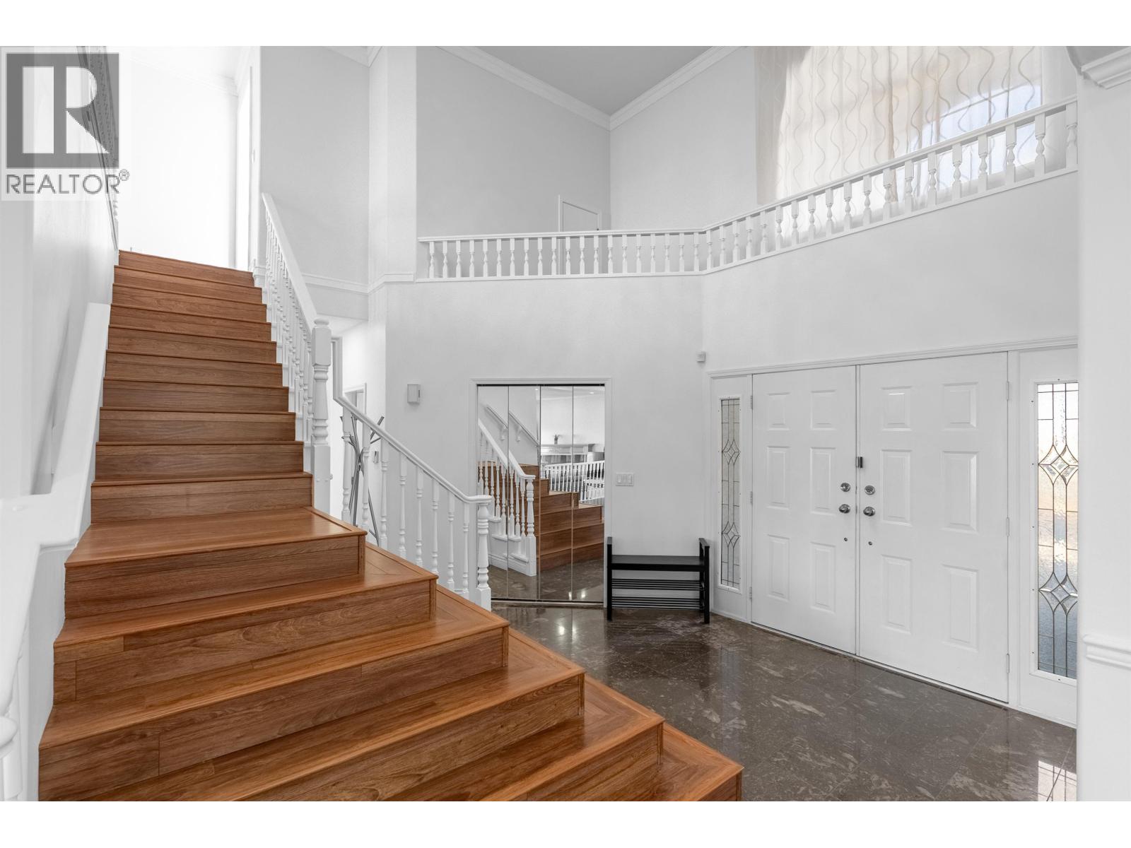 2765 Nadina Drive, Coquitlam, British Columbia  V3C 6A5 - Photo 8 - R3091003