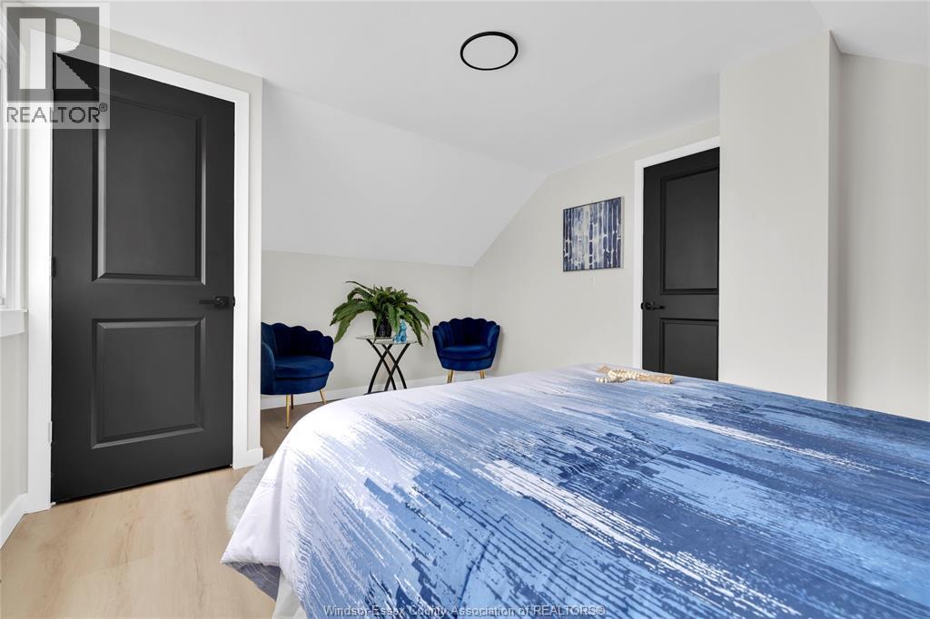 2351 Elsmere, Windsor, Ontario  N8W 2C5 - Photo 17 - 26003087