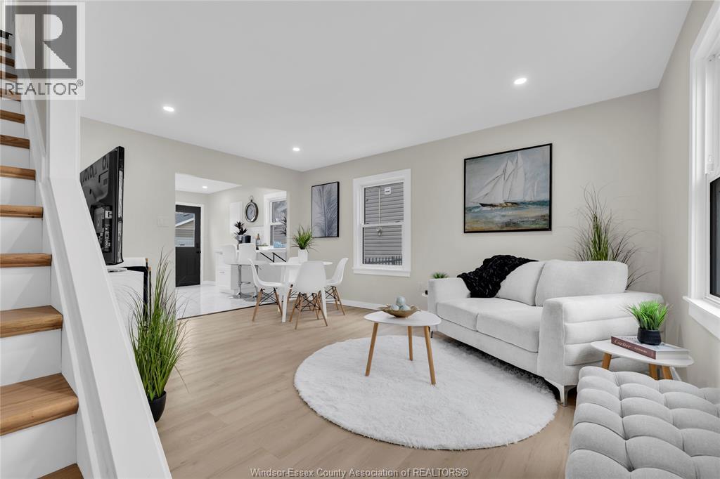 2351 Elsmere, Windsor, Ontario  N8W 2C5 - Photo 3 - 26003087