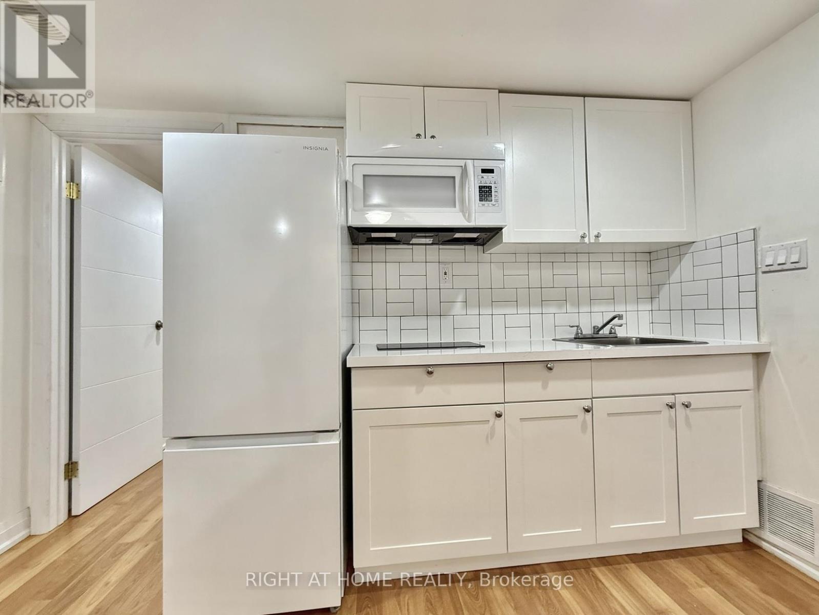 Bsmt 2 - 116 Cherrywood Drive, Newmarket, Ontario  L3Y 2X7 - Photo 3 - N12798506