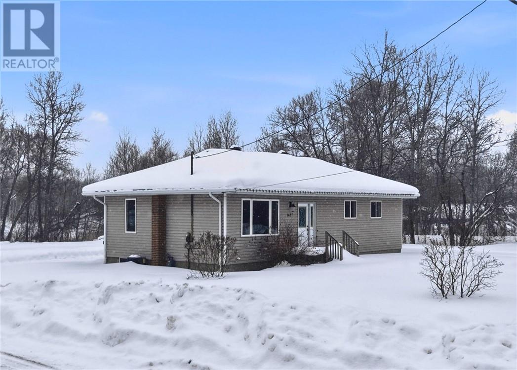 1457 Pioneer Road, Sudbury, Ontario  P3G 1B1 - Photo 1 - 2126470