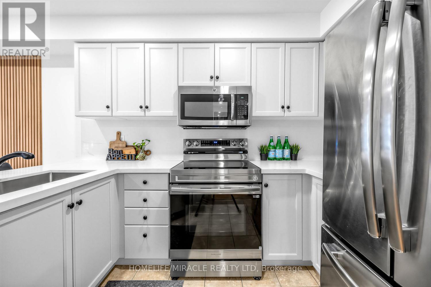 133 Stokely Crescent, Whitby, Ontario  L1N 9S9 - Photo 6 - E12798272