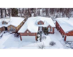 81 SPROULE DRIVE, Barrie, Ontario