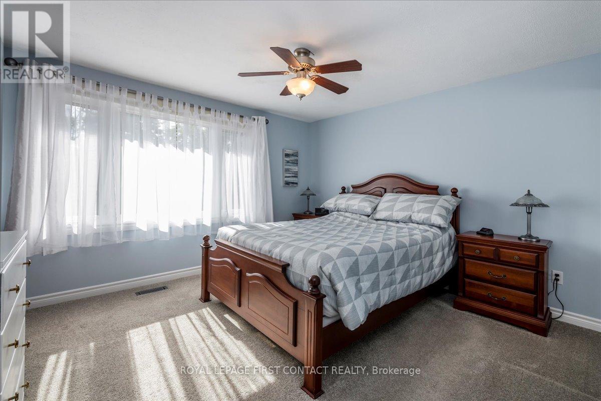 23 Virgilwood Crescent, Barrie, Ontario  L4M 4X6 - Photo 14 - S12795752