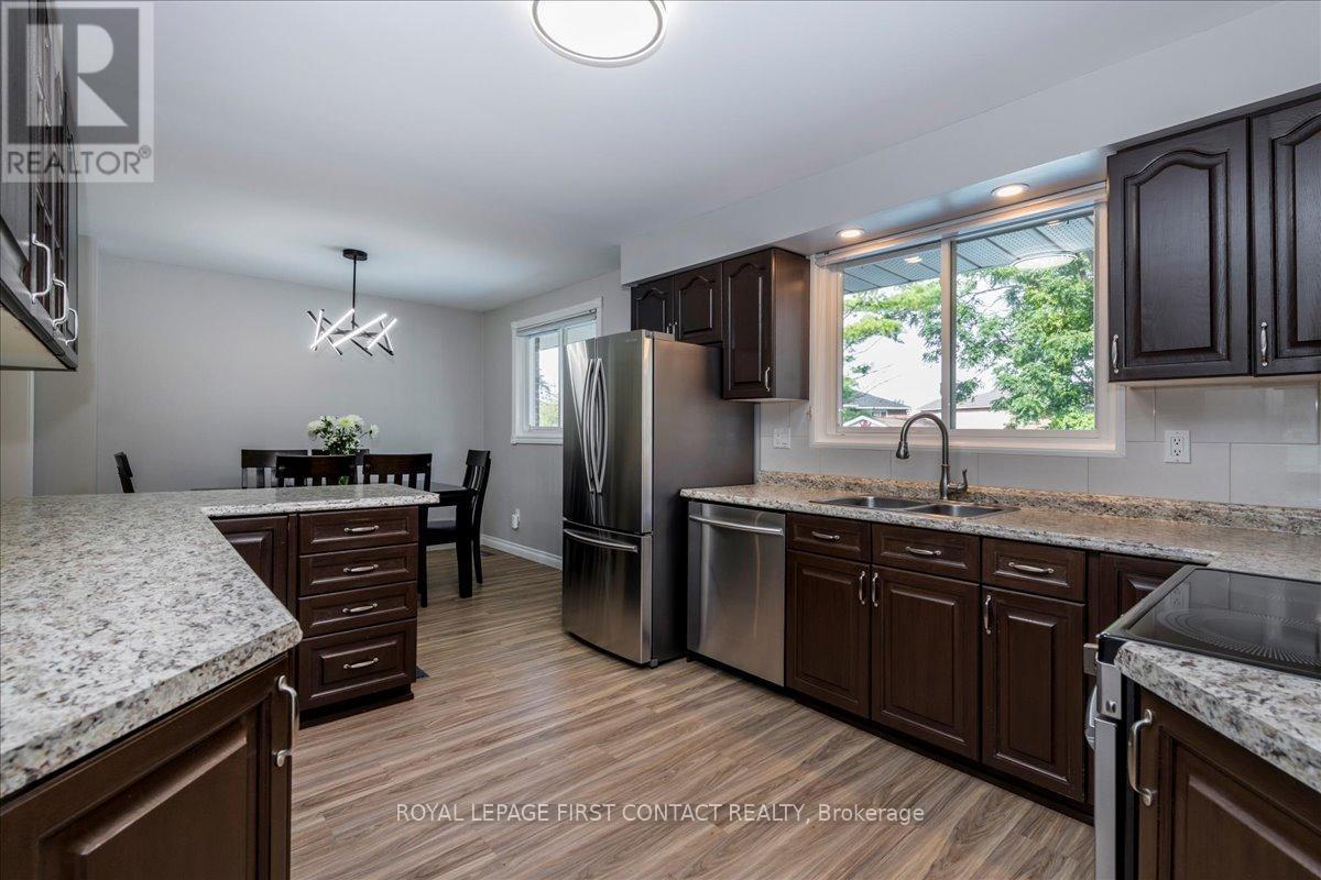 23 Virgilwood Crescent, Barrie, Ontario  L4M 4X6 - Photo 10 - S12795752