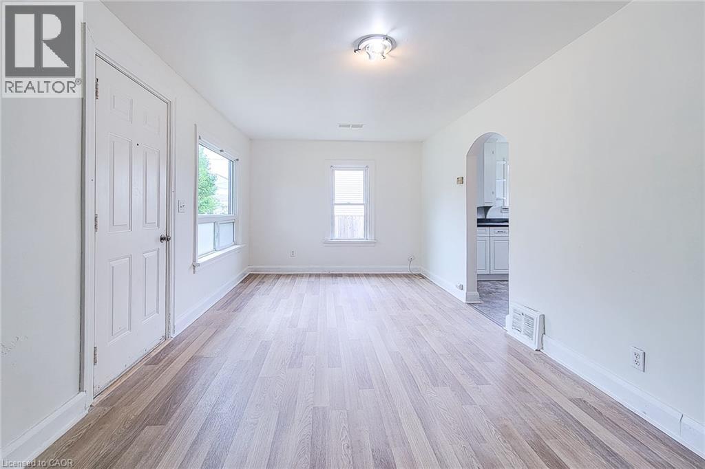 107 Saint George Street, Welland, Ontario  L3C 5N5 - Photo 10 - 40806010