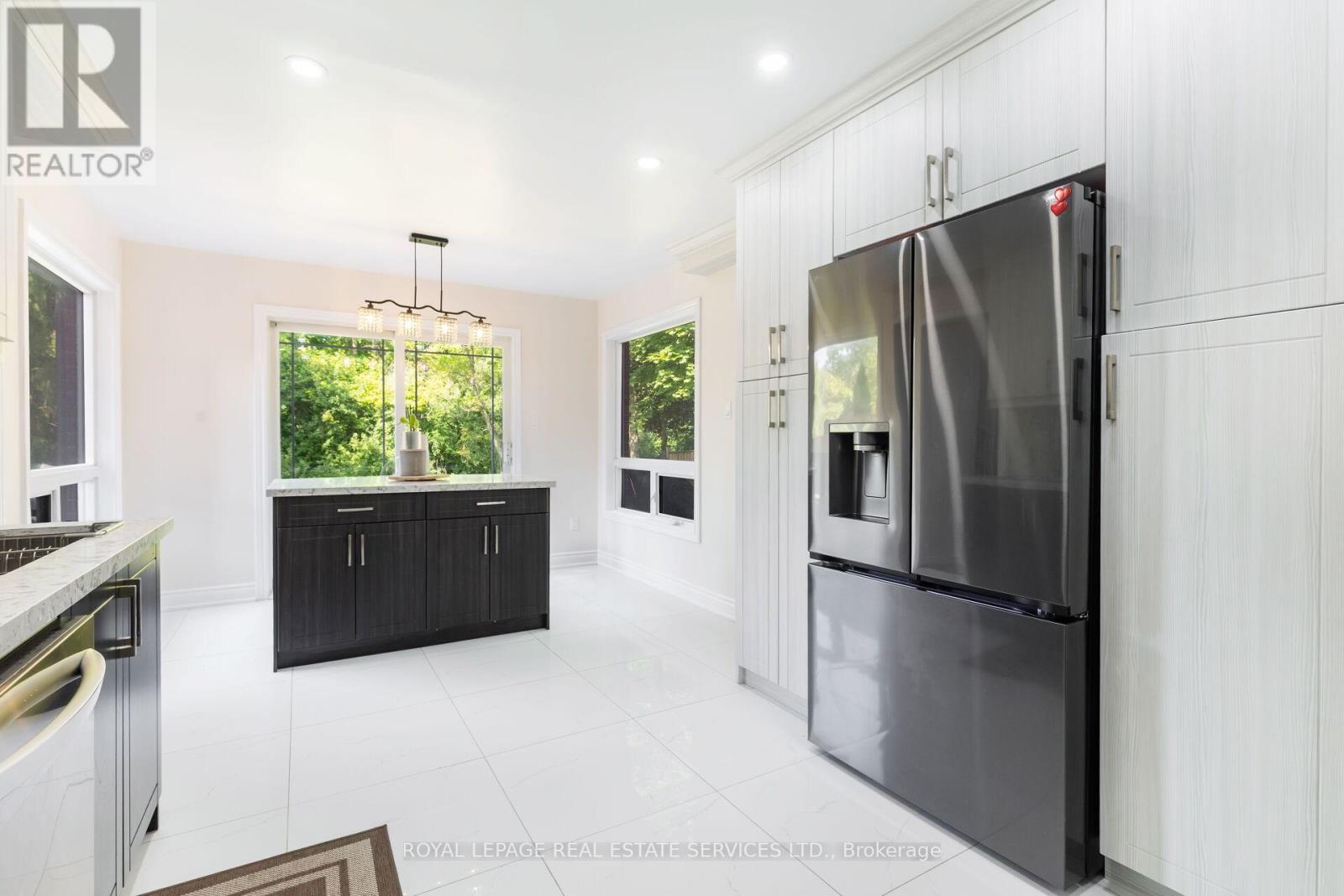 18 Tremont Court, Brampton, Ontario  L6Z 4C8 - Photo 13 - W12798422