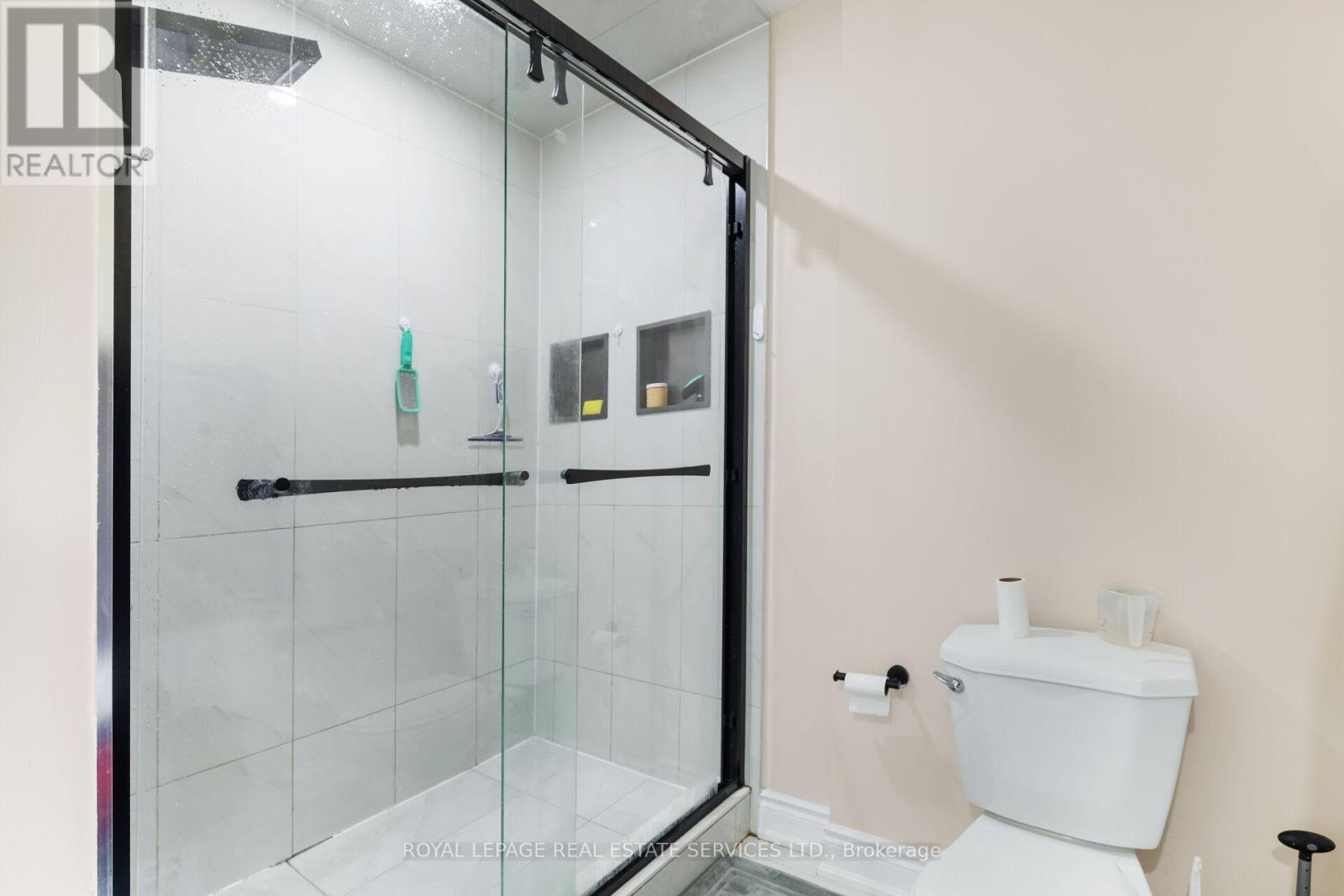 18 Tremont Court, Brampton, Ontario  L6Z 4C8 - Photo 22 - W12798422