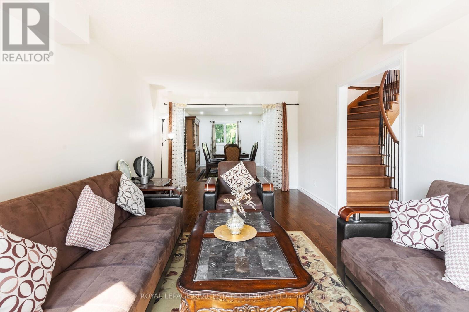 18 Tremont Court, Brampton, Ontario  L6Z 4C8 - Photo 8 - W12798422