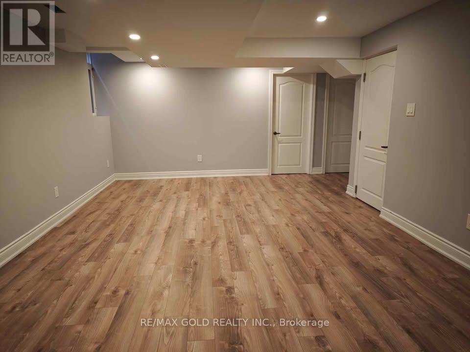 21 Savita Road, Brampton (Fletcher's Meadow), Ontario  L7A 3T2 - Photo 7 - W12798468