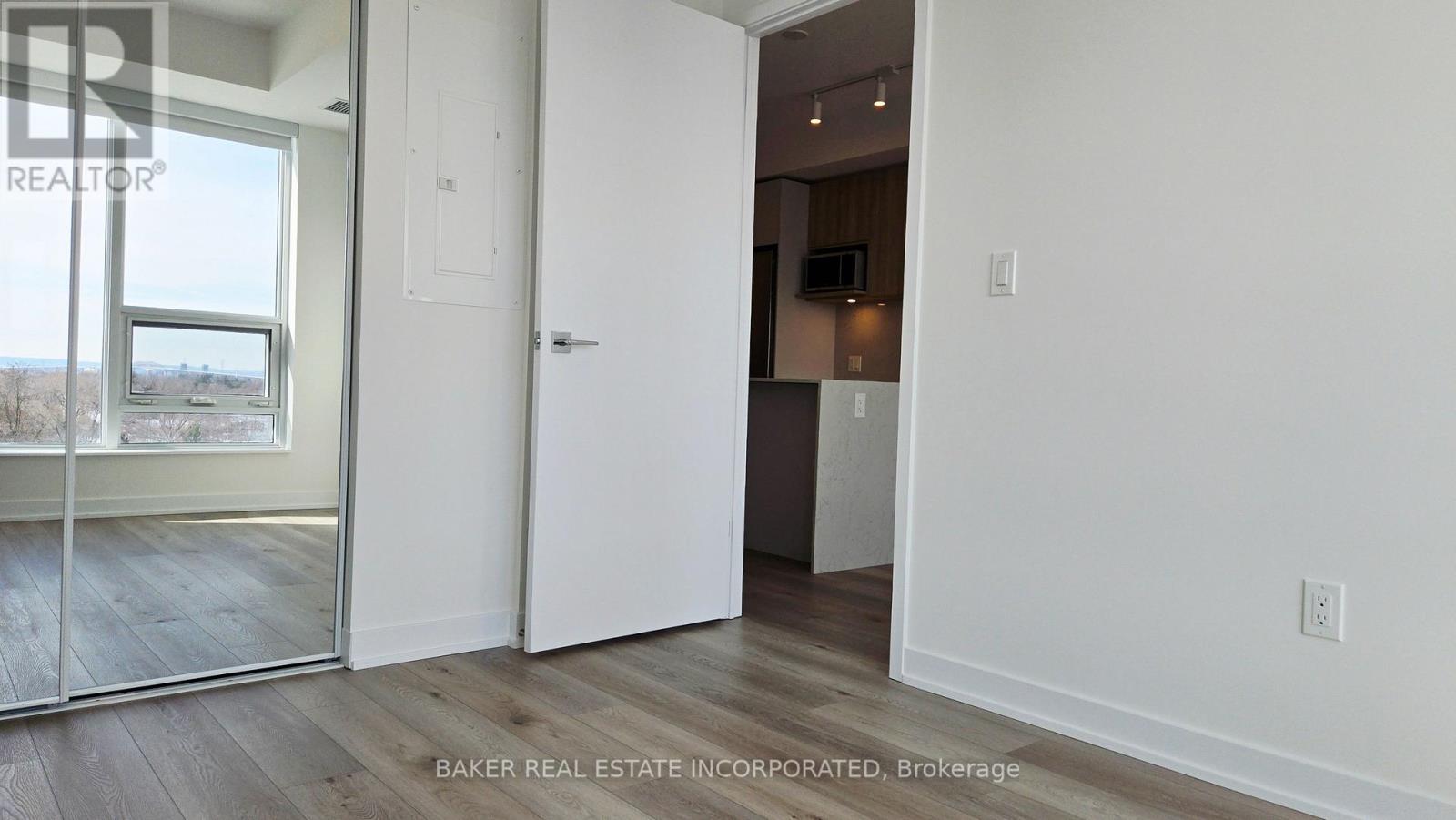 Lph 4 - 500 Plains Road E, Burlington, Ontario  L7T 0C8 - Photo 7 - W12798482