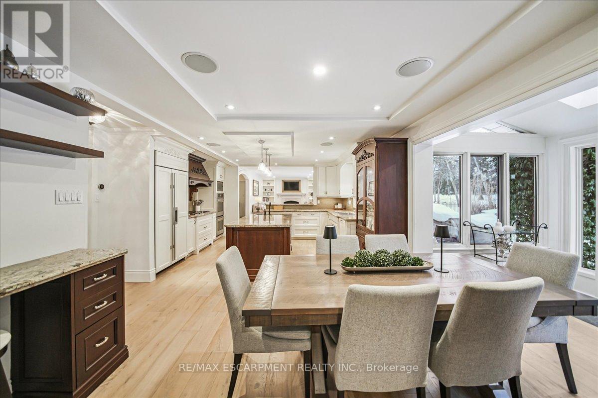 2305 Cheverie Street, Oakville, Ontario  L6J 6C5 - Photo 13 - W12798538