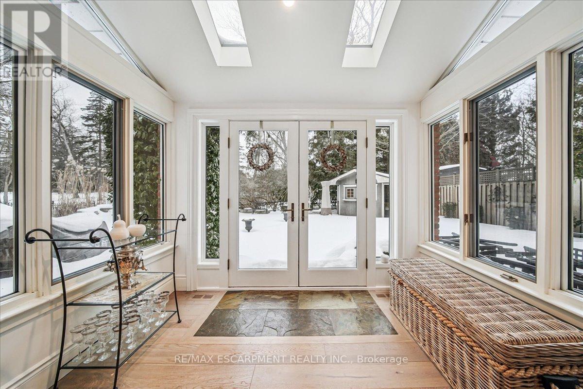 2305 Cheverie Street, Oakville, Ontario  L6J 6C5 - Photo 14 - W12798538