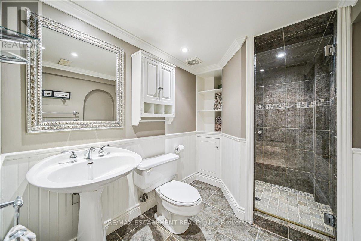 2305 Cheverie Street, Oakville, Ontario  L6J 6C5 - Photo 35 - W12798538