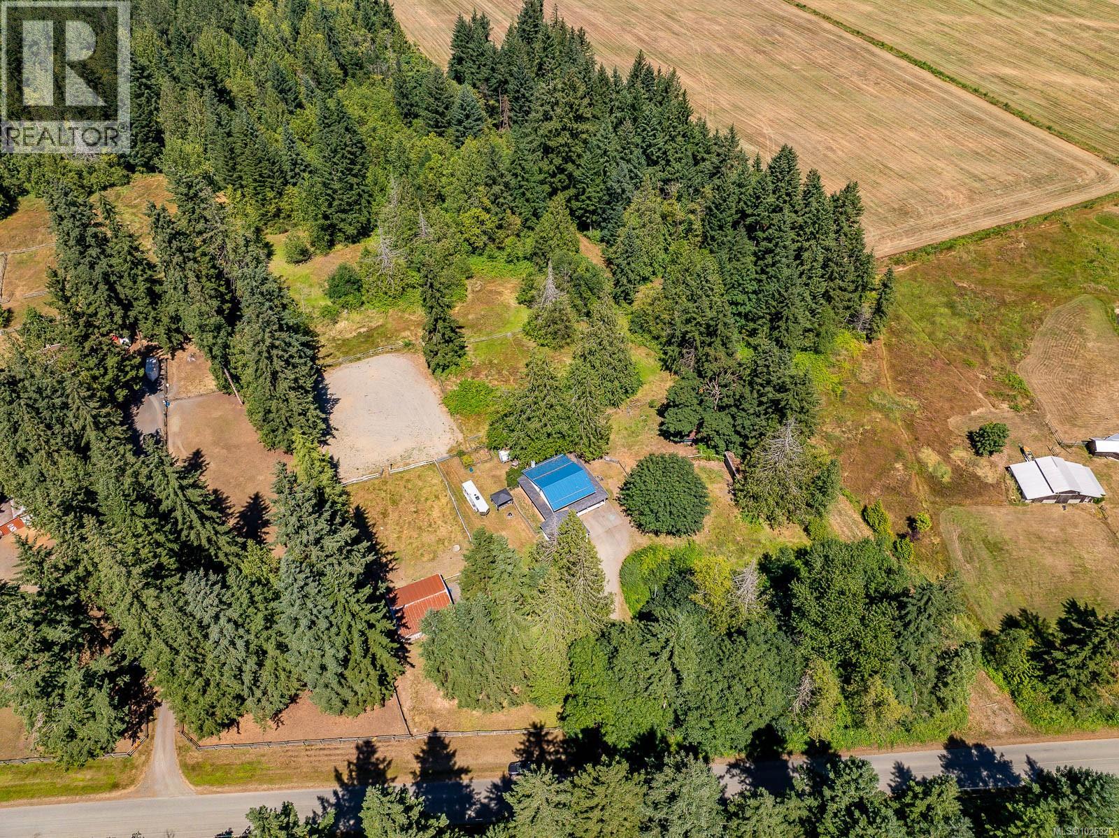 2468 Endall Rd, Black Creek, British Columbia  V0R 1C0 - Photo 9 - 1026326