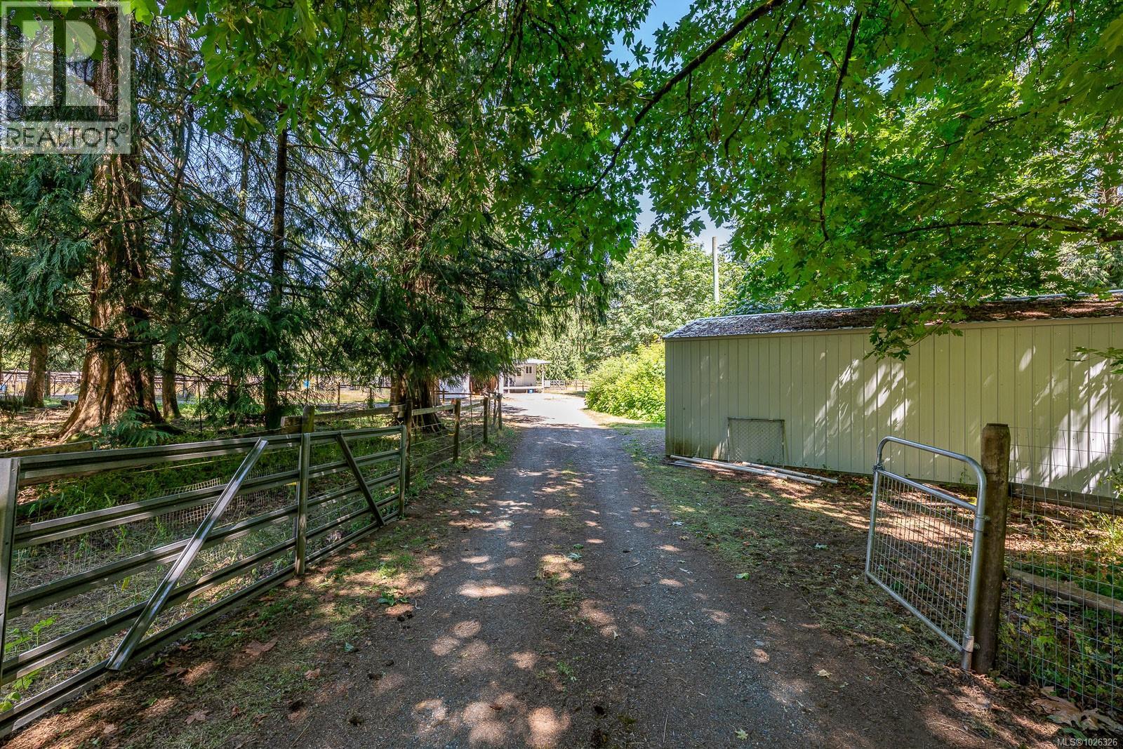 2468 Endall Rd, Black Creek, British Columbia  V0R 1C0 - Photo 31 - 1026326