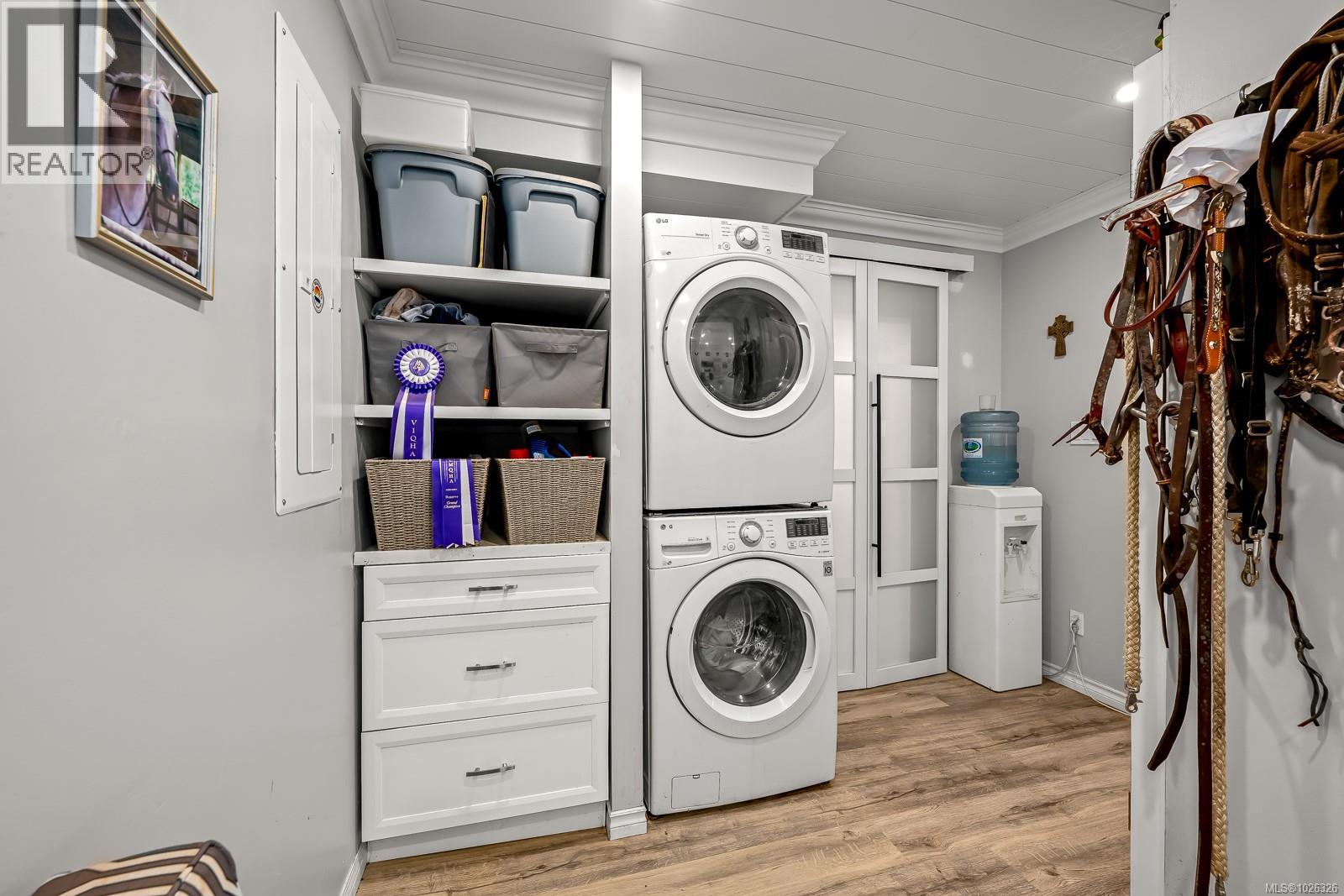 2468 Endall Rd, Black Creek, British Columbia  V0R 1C0 - Photo 54 - 1026326