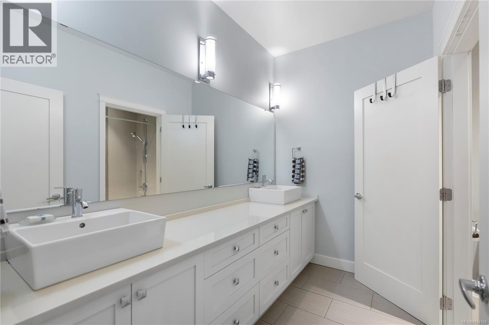 11329 Hummingbird Pl, North Saanich, British Columbia  V8L 5S3 - Photo 32 - 1024798