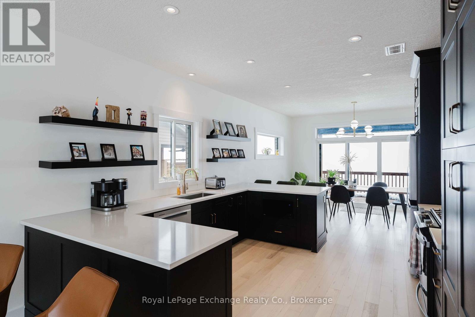 394 Ridge Street, Saugeen Shores, Ontario  N0H 2C3 - Photo 10 - X12798614