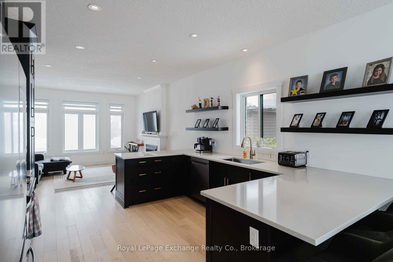 394 Ridge Street, Saugeen Shores, Ontario  N0H 2C3 - Photo 13 - X12798614