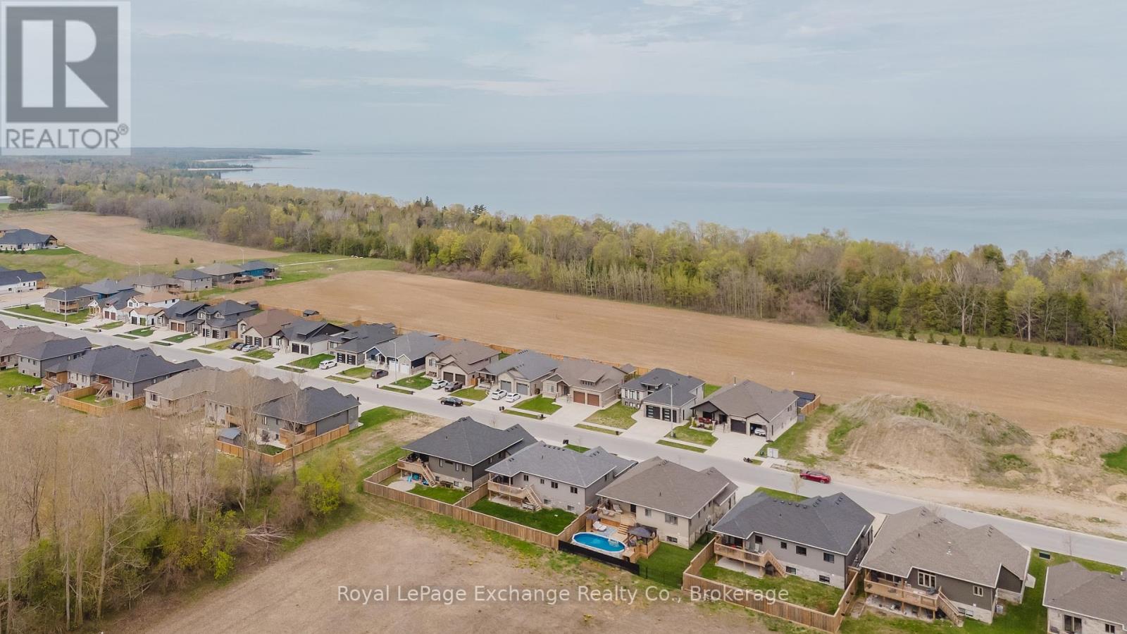 394 Ridge Street, Saugeen Shores, Ontario  N0H 2C3 - Photo 36 - X12798614