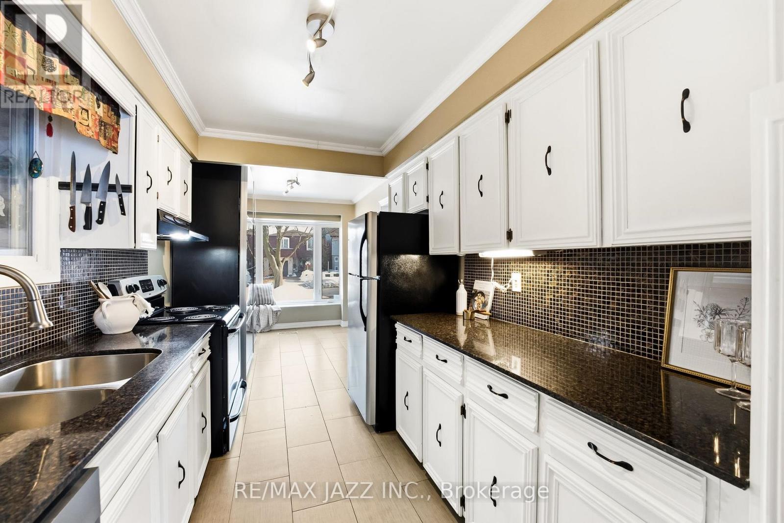 1757 Shadybrook Drive, Pickering, Ontario  L1V 3A6 - Photo 15 - E12798628