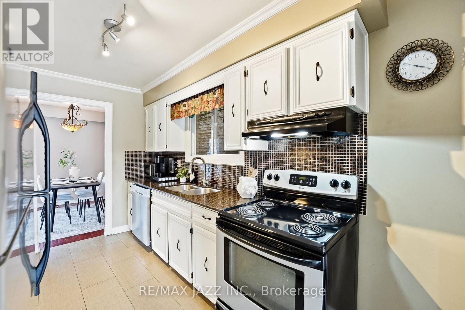 1757 Shadybrook Drive, Pickering, Ontario  L1V 3A6 - Photo 18 - E12798628