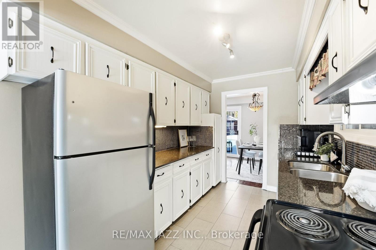 1757 Shadybrook Drive, Pickering, Ontario  L1V 3A6 - Photo 19 - E12798628