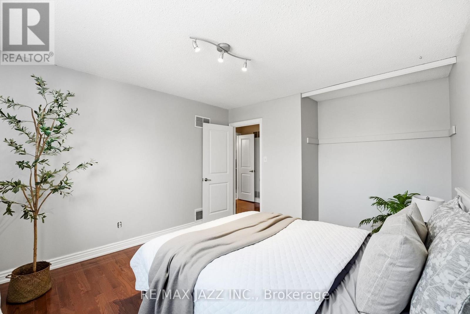 1757 Shadybrook Drive, Pickering, Ontario  L1V 3A6 - Photo 32 - E12798628