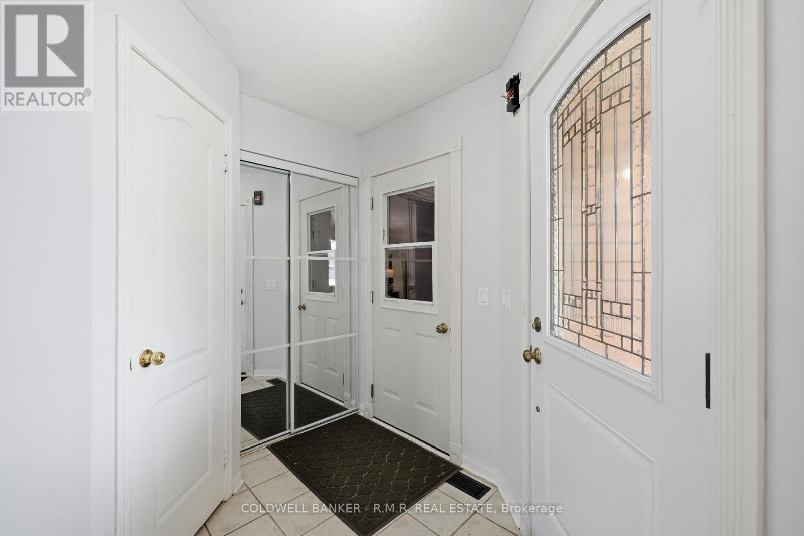 15 Greengrove Way, Whitby, Ontario  L1R 2N4 - Photo 5 - E12798636