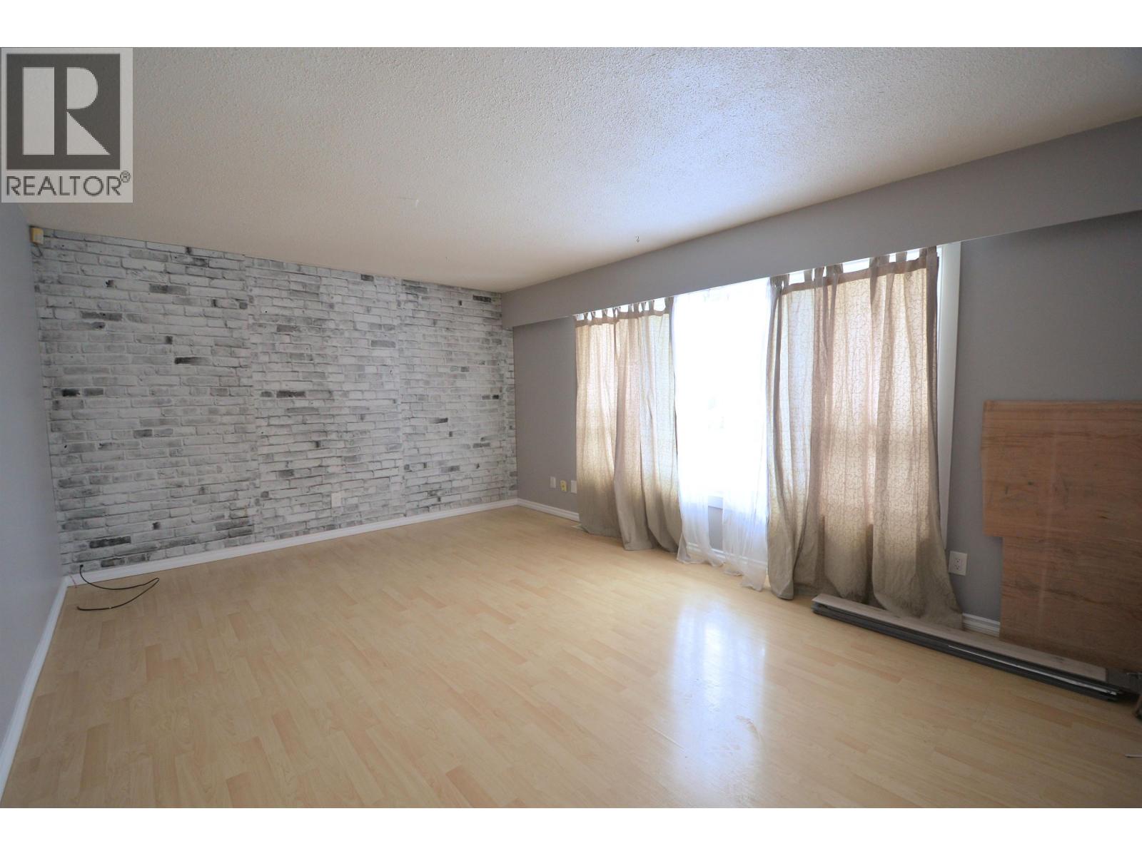 1798 Tamarack Street, Prince George, British Columbia  V2L 2T4 - Photo 2 - R3090575