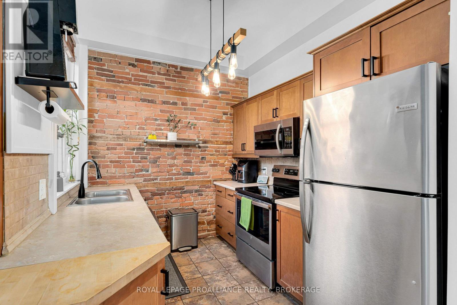 2 - 41 William Street, Kingston, Ontario  K7L 2C3 - Photo 13 - X12798696