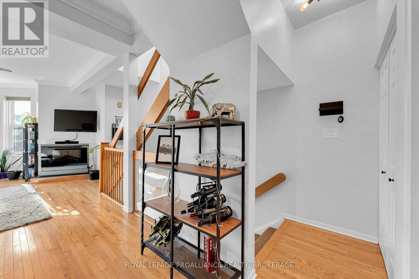 2 - 41 William Street, Kingston, Ontario  K7L 2C3 - Photo 7 - X12798696