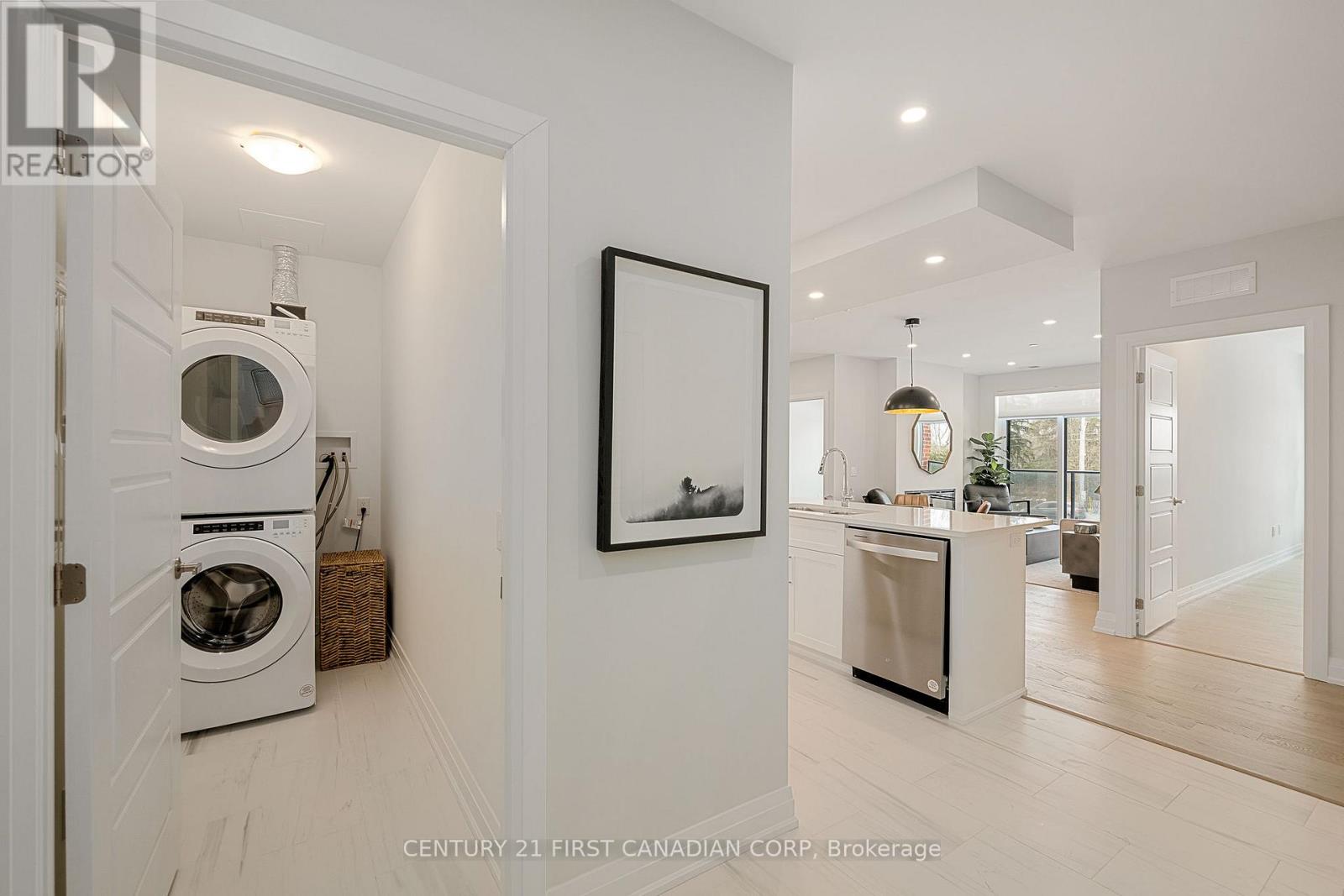 Photo 2 of 30 for 106 - 1975 Fountain Grass Drive