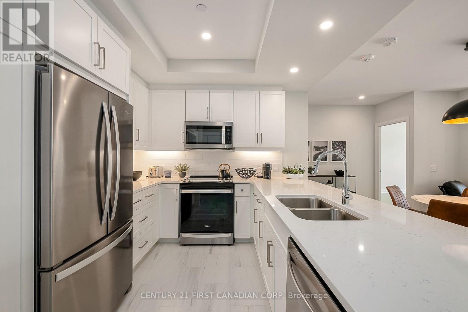 Photo 4 of 30 for 106 - 1975 Fountain Grass Drive