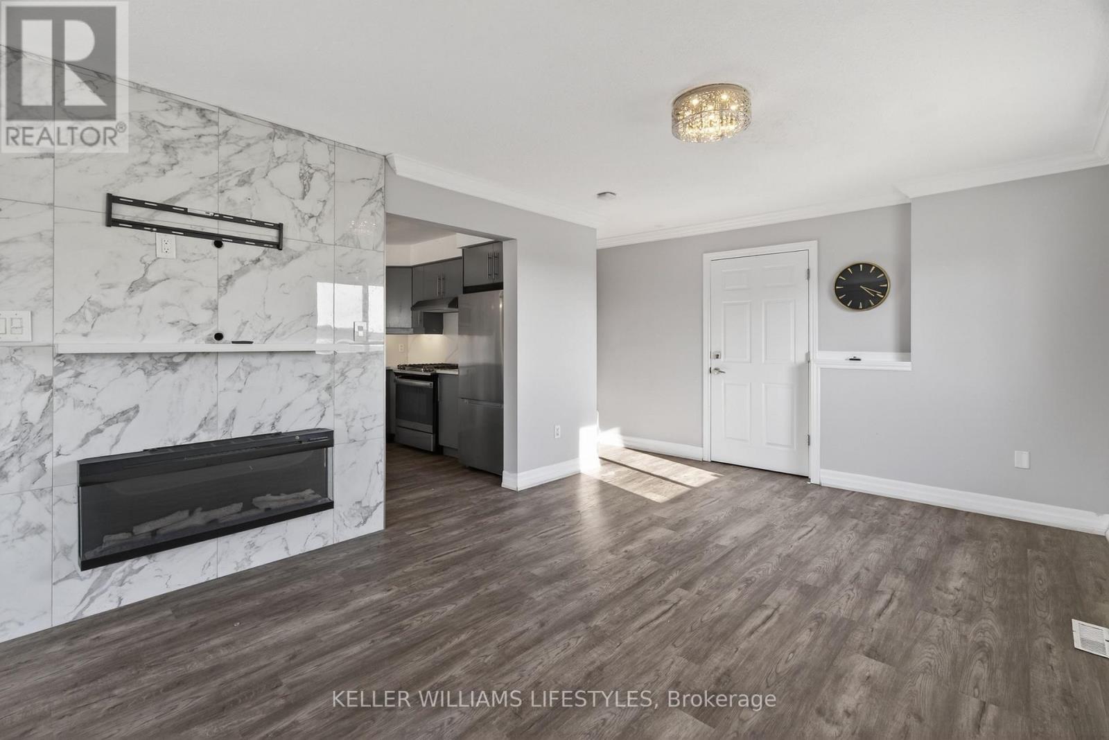 Upper - 1608 Evans Boulevard, London South, Ontario  N6M 0A9 - Photo 12 - X12798654