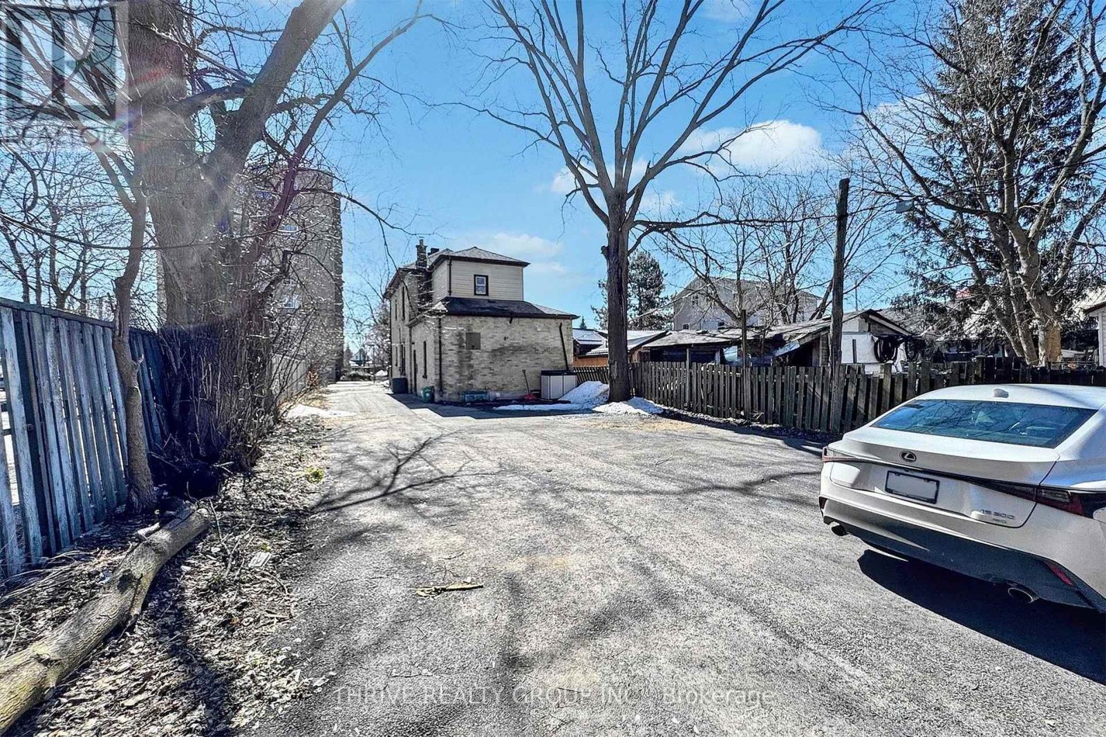 Upper - 230 Grey Street, London East, Ontario  N6B 1G5 - Photo 10 - X12798702