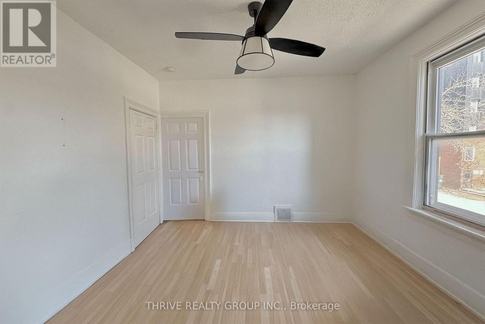 Upper - 230 Grey Street, London East, Ontario  N6B 1G5 - Photo 4 - X12798702